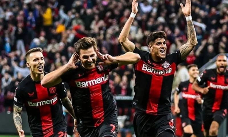 Ai là cầu thủ cũ của Bayer Leverkusen?